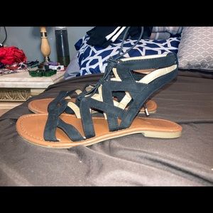 Practically new Womens size 6 black strappy sandal